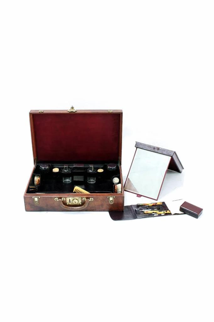 Antieke Louis Vuitton Reiskoffer met Complete Set, Antiek en Kunst, Ophalen