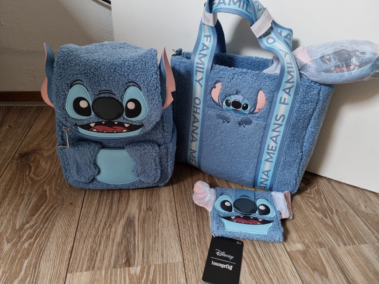 Disney Loungefly set van Stitch * nieuw *, Ophalen of Verzenden, Overige figuren, Nieuw, Kleding of Textiel