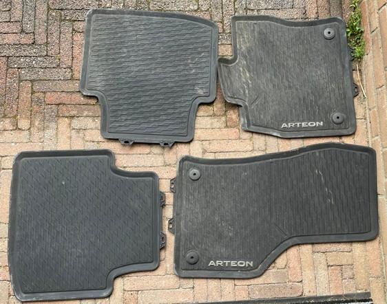 volkswagen arteon mattenset rubber, Ophalen, Gebruikt