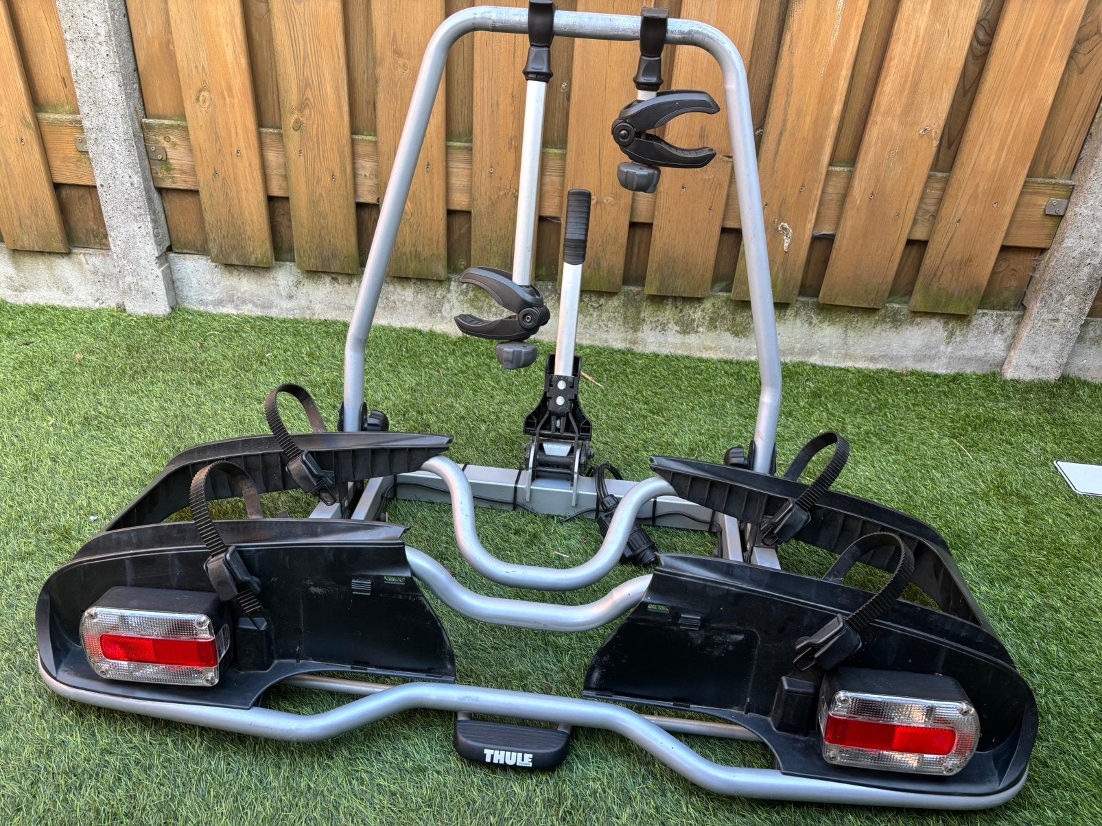 Fietsendrager Thule EP916 2x30 kg, Ophalen, Elektrische fiets, Zo goed als nieuw, 2 fietsen