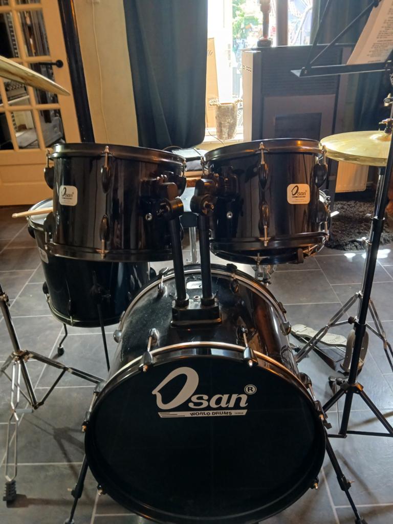 Osan black drumstel compleet met gratis nieuwe drumstokken, Ophalen, Zo goed als nieuw, Overige merken