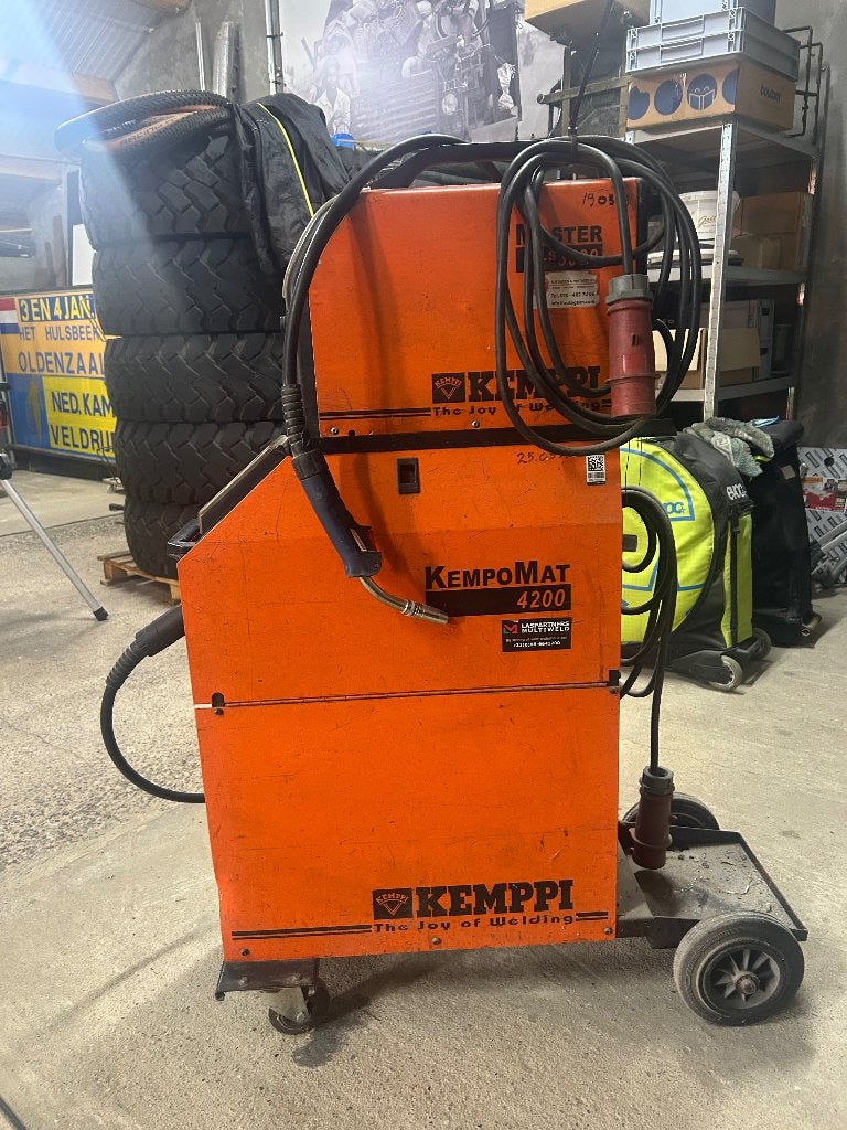 Kemppi Kempomat 4200 & Kemppi Master MLS 3500, Doe-het-zelf en Verbouw, Gereedschap | Lasapparaten, Ophalen, Gebruikt, 250 ampère of meer
