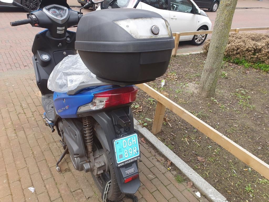 Kymco  scooter, Fietsen en Brommers, Ophalen