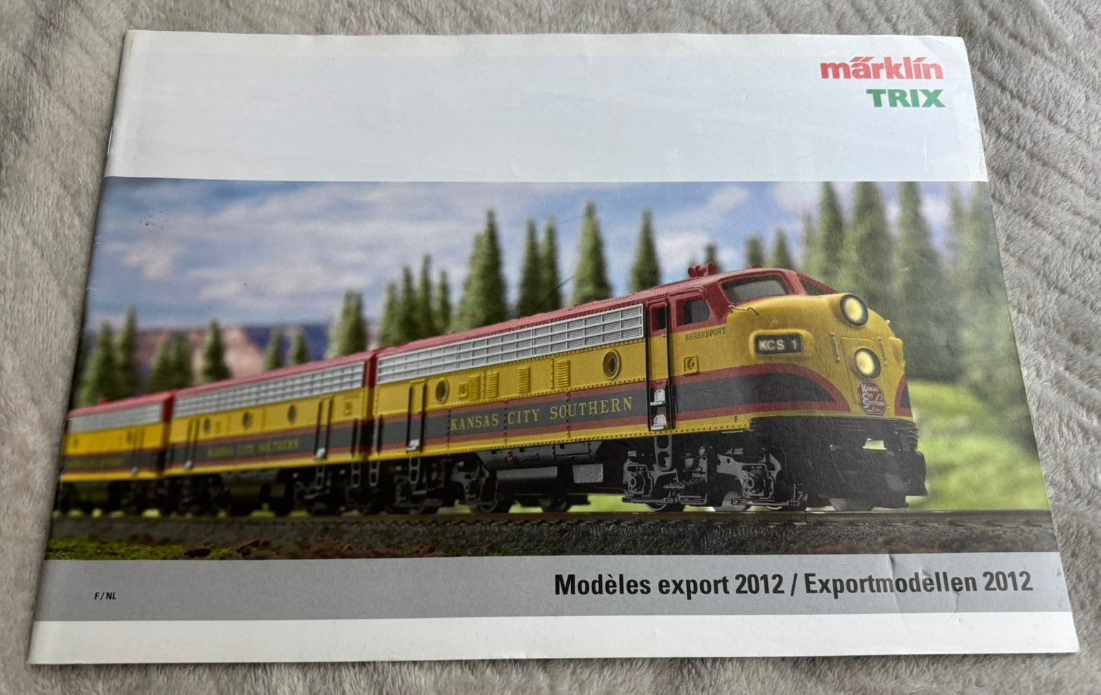 Modeltreinen Märklin/Trix catalogus 2012. NL/Frans, Gelijkstroom of Wisselstroom, Zo goed als nieuw, Märklin, Boek, Tijdschrift of Catalogus