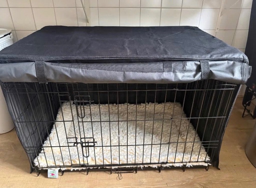 Bench met hoes en Huggle Fleece mat, Dieren en Toebehoren, Hondenbenches, Ophalen, Zo goed als nieuw