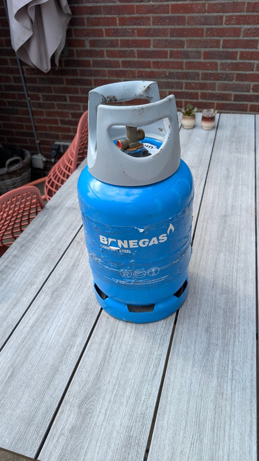 Volle Benegas gasfles (statiegeld inbegrepen), Ophalen