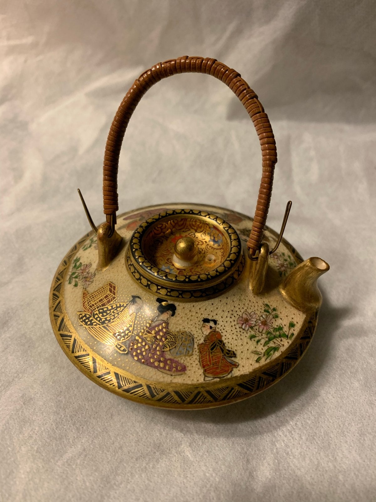 Antiek Japans Miniatuur Porseleinen Theepotje, Ophalen of Verzenden