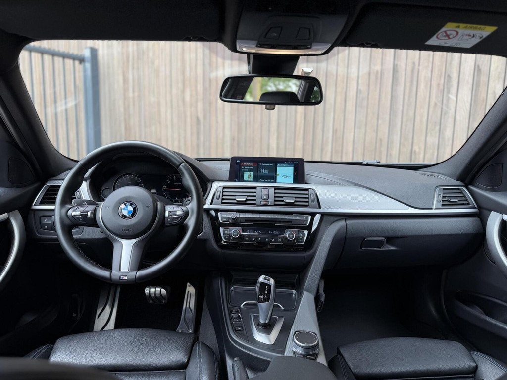 BMW 3-serie Touring 330i 252PK High Executive M-SPORT | HEAD, Auto's, Automaat, Achterwielaandrijving, Euro 6, 4 cilinders