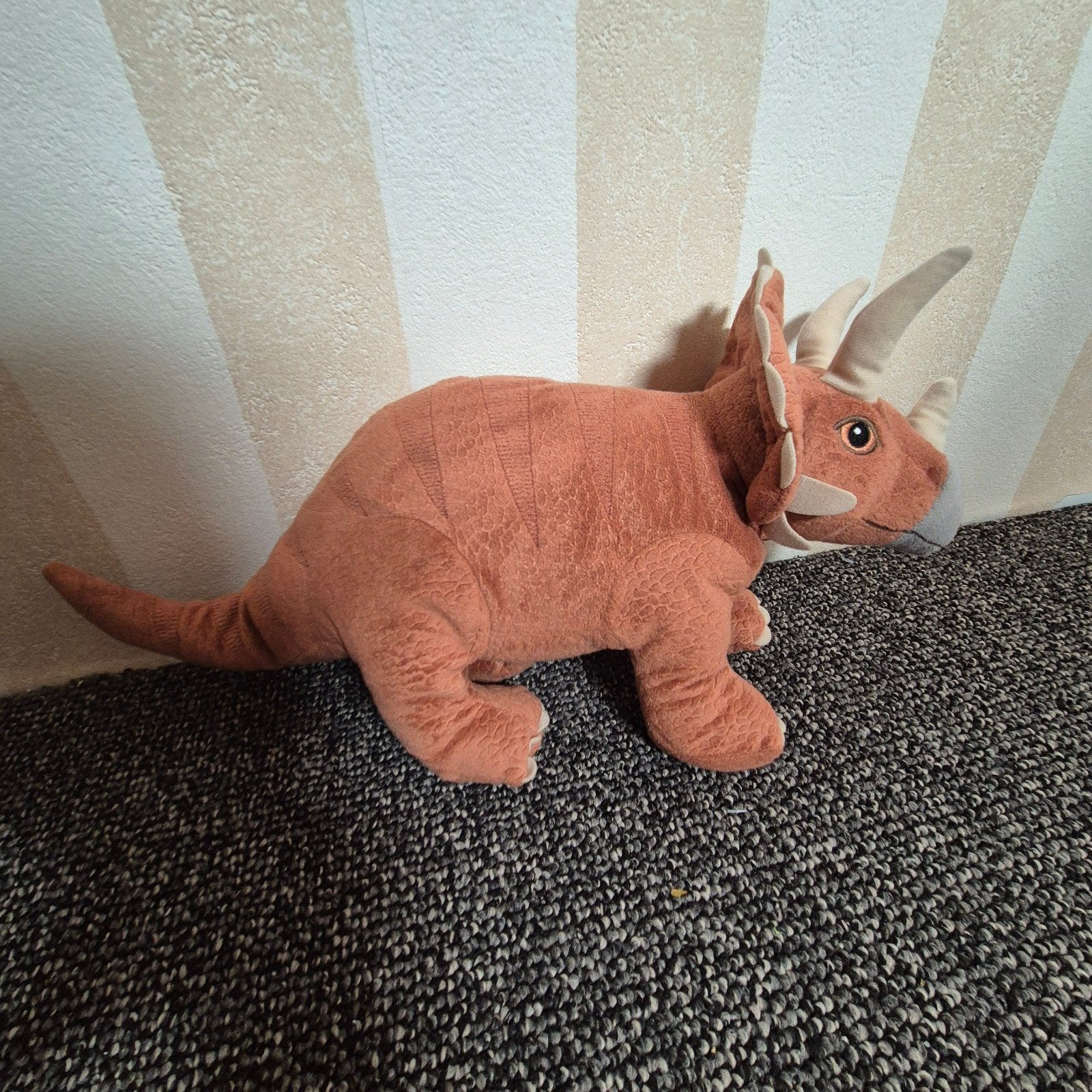 🦖🦕Grote Triceratops Knuffel Dinosaurus- Zo goed als nieuw, Dinosaurus, Ophalen of Verzenden, Zo goed als nieuw, Middelgroot (20 tot 80 cm)
