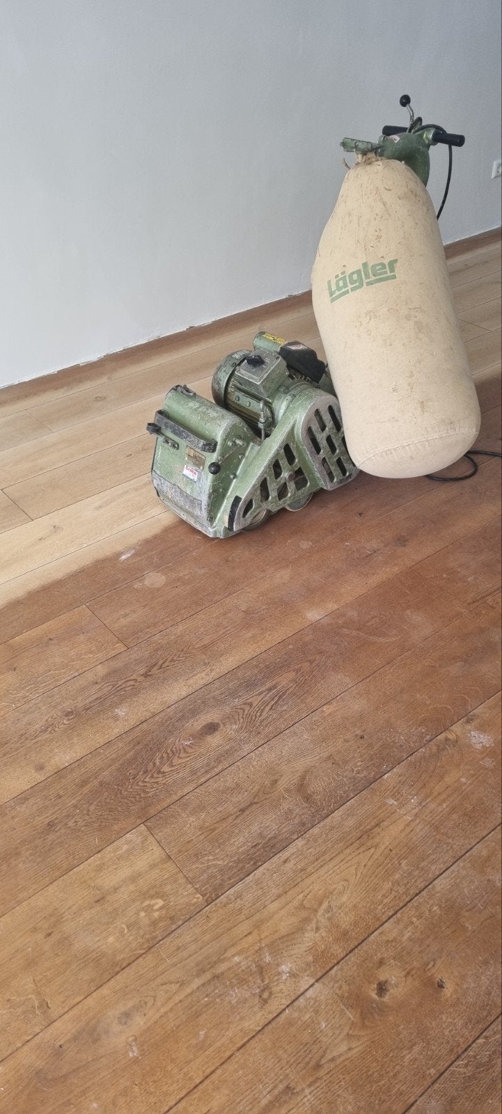 parketvof houten vloer schuren en behandelen, Ophalen of Verzenden, Zo goed als nieuw, 10 m² of meer, 10 tot 30 cm