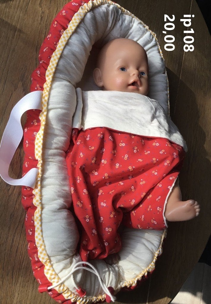 Poppenkleertjes baby born. Babynestje. Opbrengst KiKa., Ophalen, Nieuw, Babypop