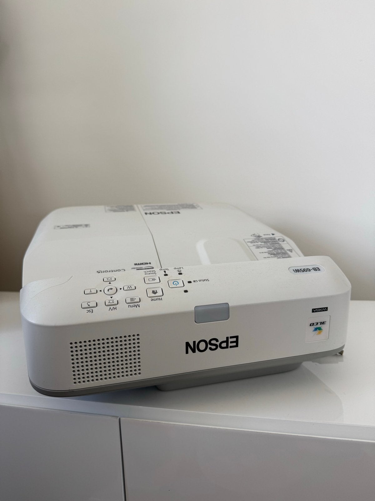 Epson EB-695Wi Ultra-short-throw Projector, Ophalen of Verzenden, Zo goed als nieuw, LCD, Full HD (1080)