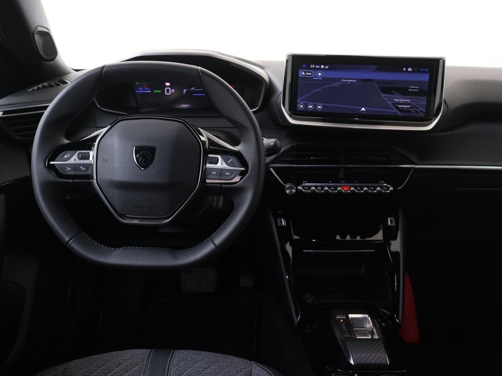Peugeot e-2008 EV Allure 50 kWh (bj 2025, automaat), 12 maanden, Gebruikt, Zwart, 1523 kg