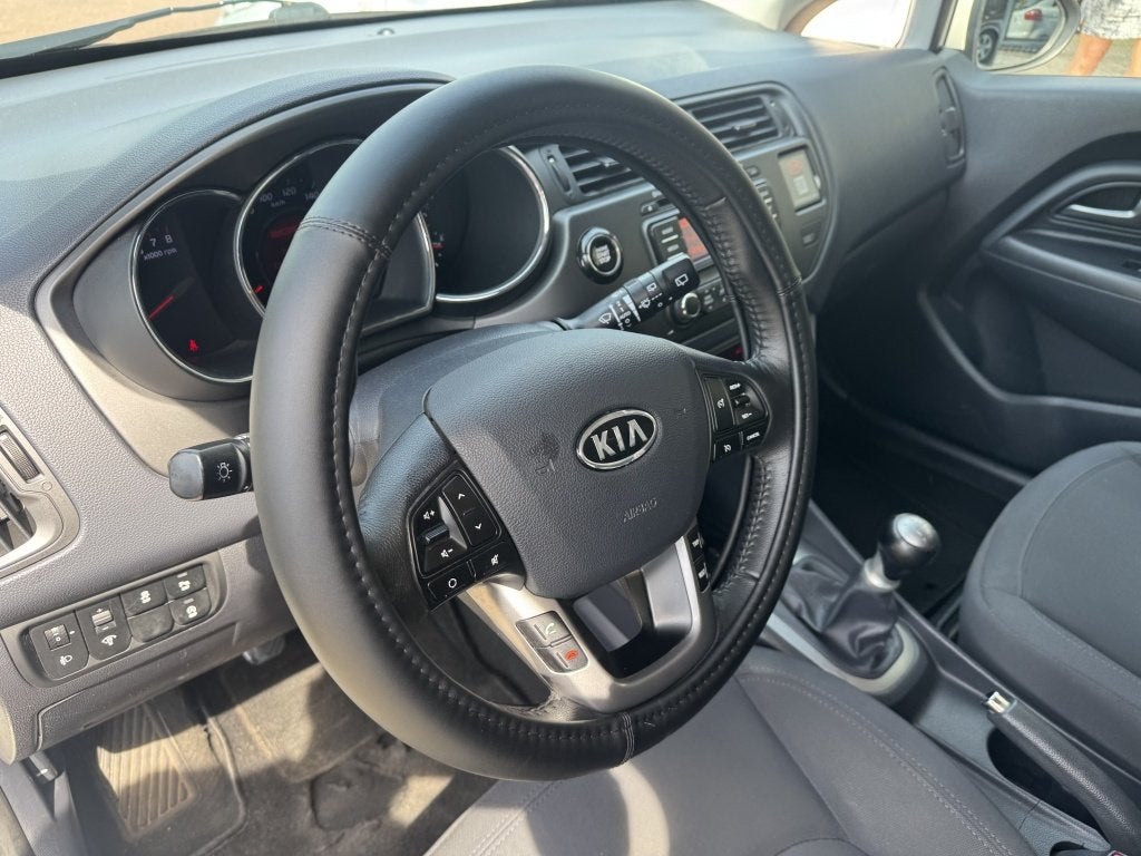 Kia Rio 1.2 CVVT Super Pack 5Drs Airco Nw Apk (bj 2012), 21 km/l, Euro 5, 4 cilinders, Wit