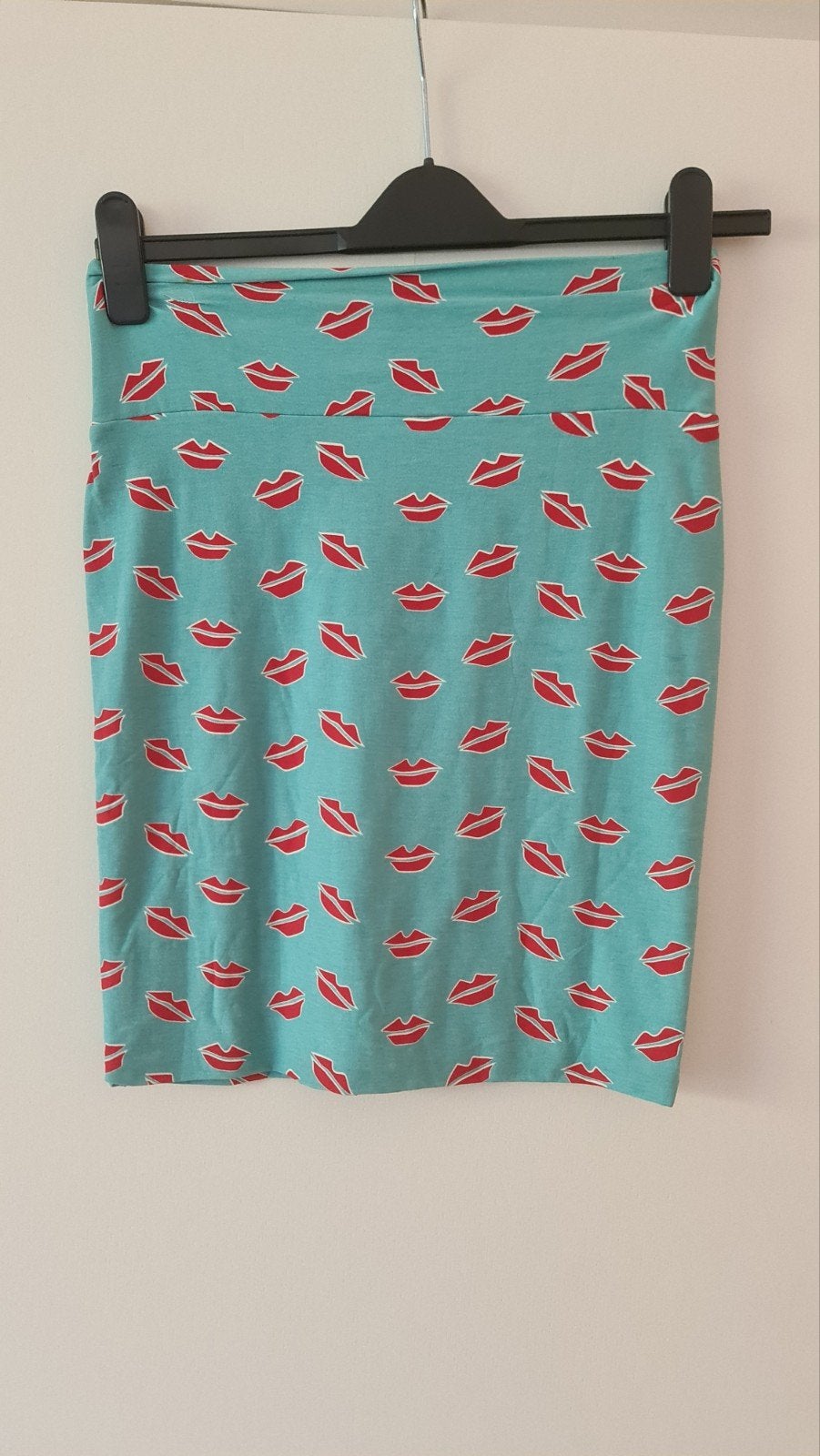 Nieuw rokje S 36 lippen lipjes mondjes Bakery Ladies viscose, Kleding | Dames, Bakery ladies, Nieuw, Ophalen of Verzenden, Maat 36 (S)