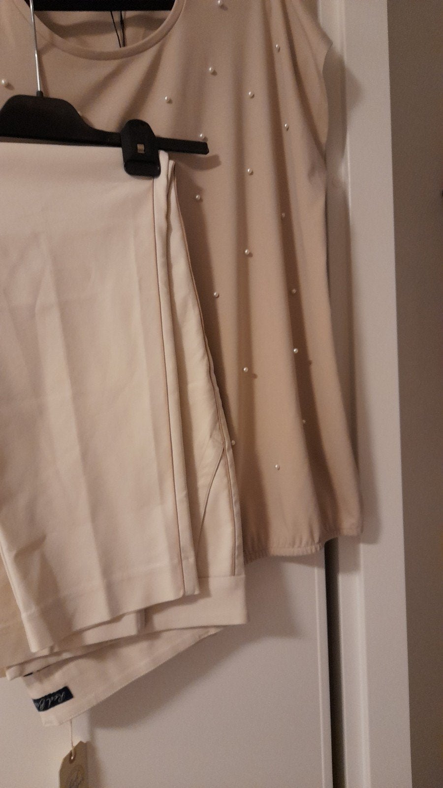 nieuw  setje  48, Ophalen of Verzenden, Nieuw, Beige, Blouse of Tuniek