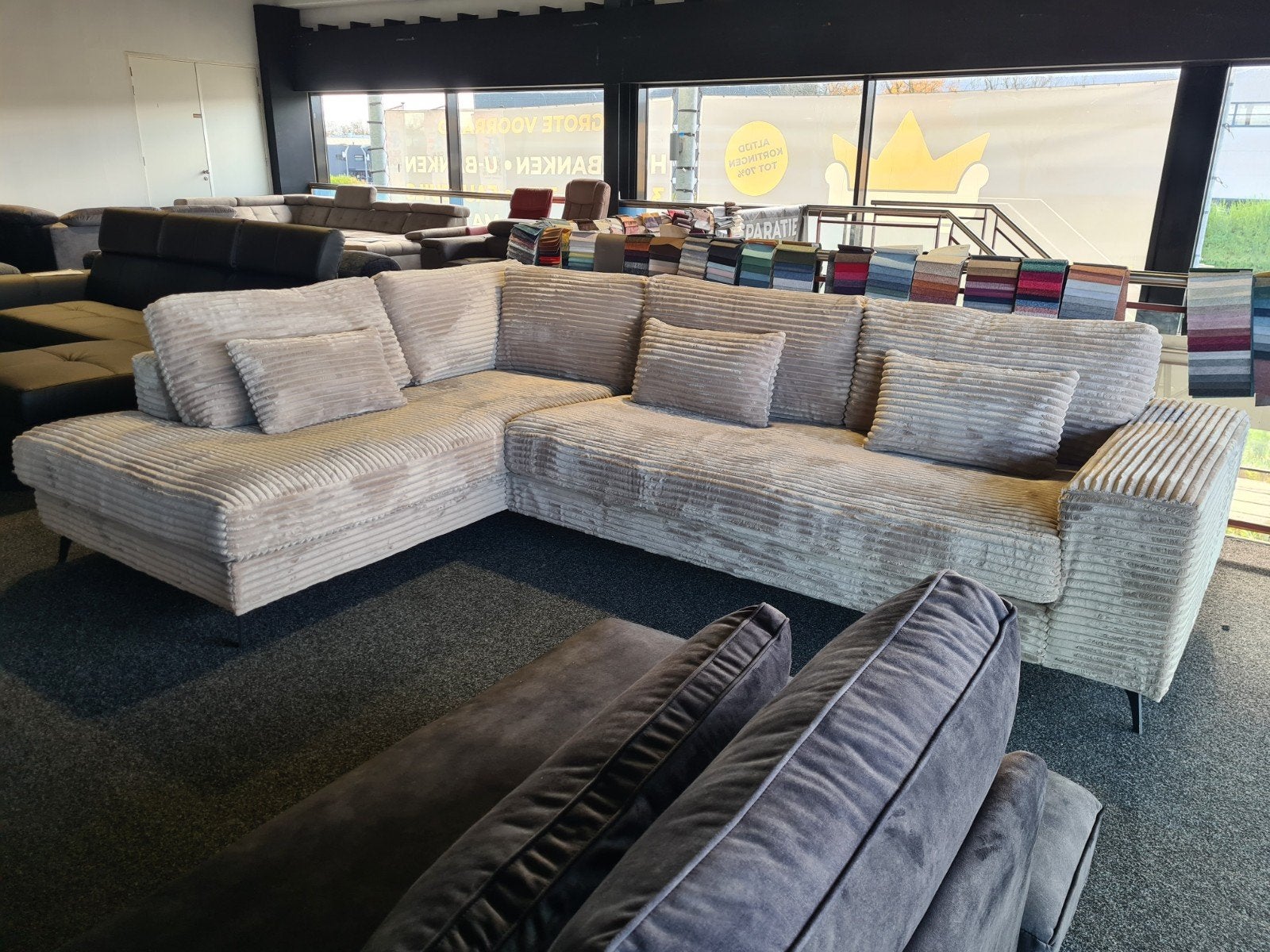 Nieuwe moderne hoekbank loungebank diverse kleuren/stoffen, Huis en Inrichting, Ophalen of Verzenden, Nieuw, 150 cm of meer, Vierpersoons of meer