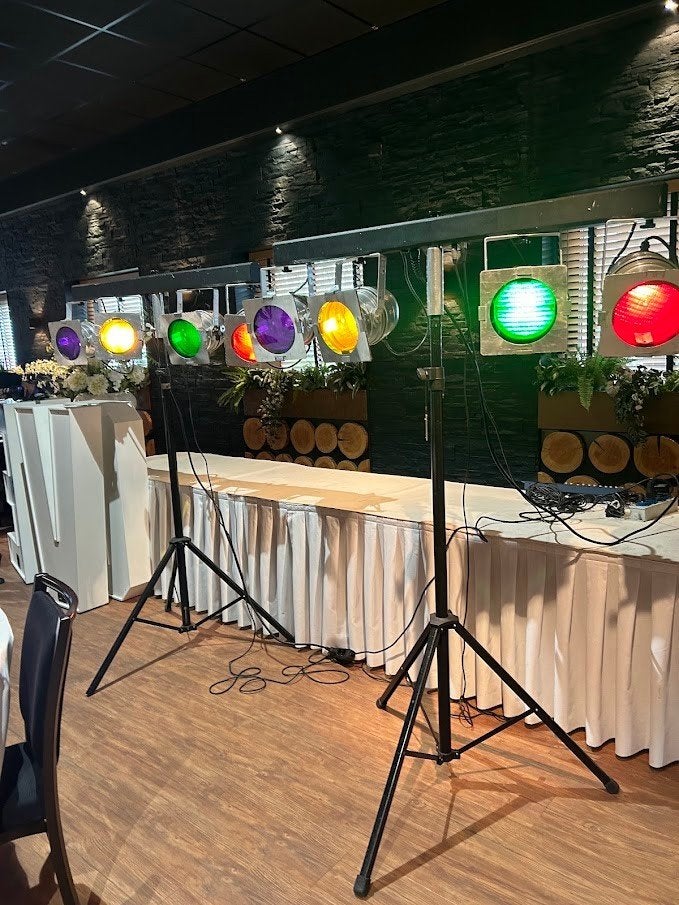 Set van 2x4 Par 56 op T-bar met statieven, Muziek en Instrumenten, Ophalen, Gebruikt, Licht, Geluidgestuurd