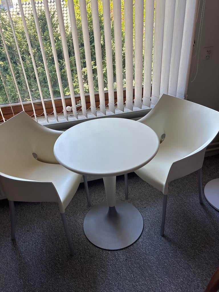 Kartell Dr. No tafelset met stoelen - Philip Starck design, Kunststof, Gebruikt, Rond, Tot twee personen