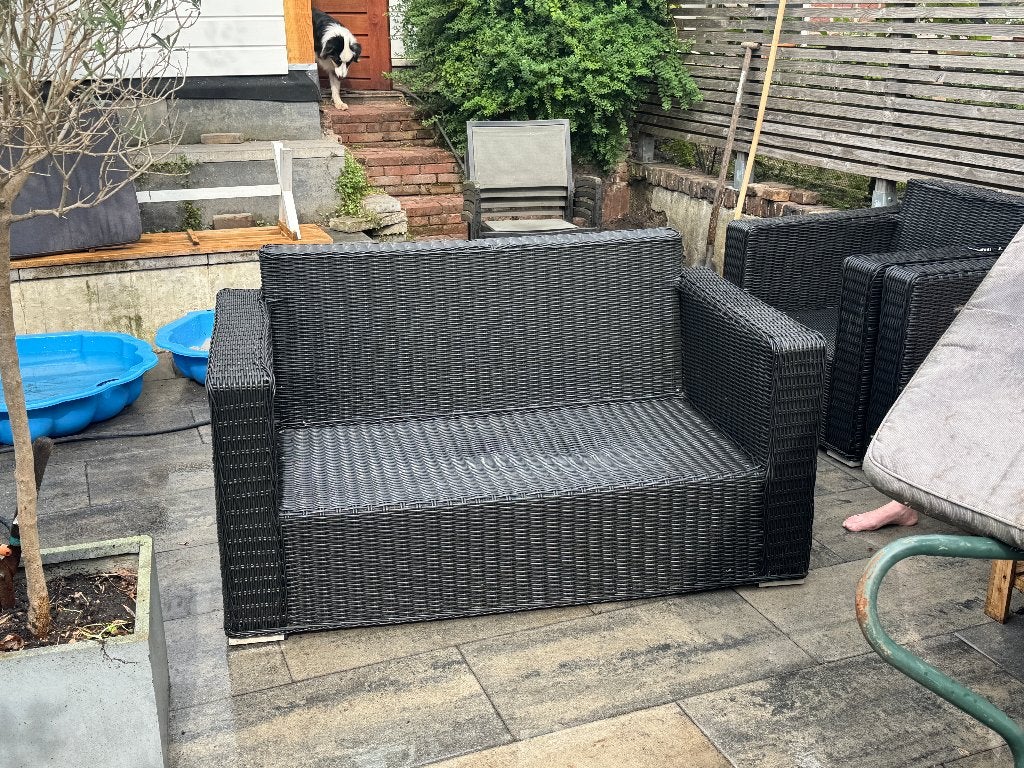 Lounge set (bank + twee stoelen), Ophalen, 4 zitplaatsen, Kunststof, Gebruikt