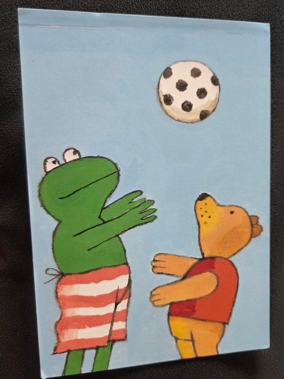 Kikker en Beer ansichtkaart - Voetbal, Verzamelen, Verzenden, 1980 tot heden, Gelopen, Kinderen
