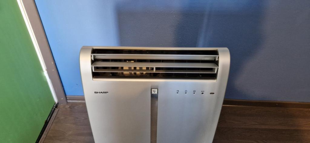 Sharp Mobiele Airco CV-P09FR met afstandsbediening, Ophalen, Gebruikt, Minder dan 60 m³, 3 snelheden of meer