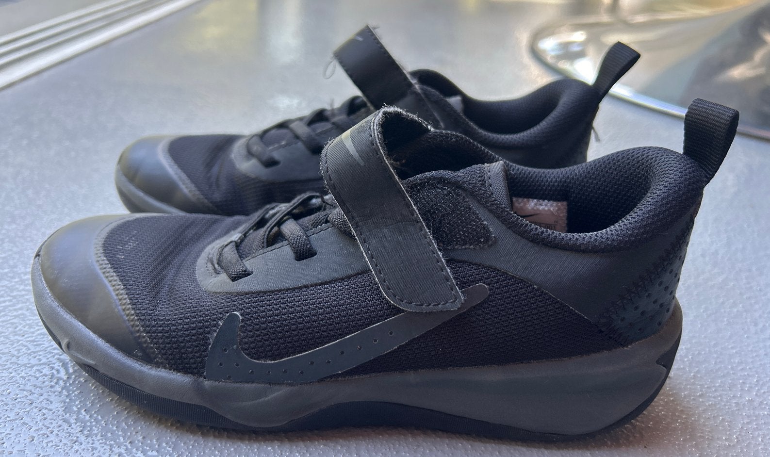 Nike sportschoenen maat 33,5, Ophalen of Verzenden, Zo goed als nieuw, Jongen of Meisje, Sportschoenen