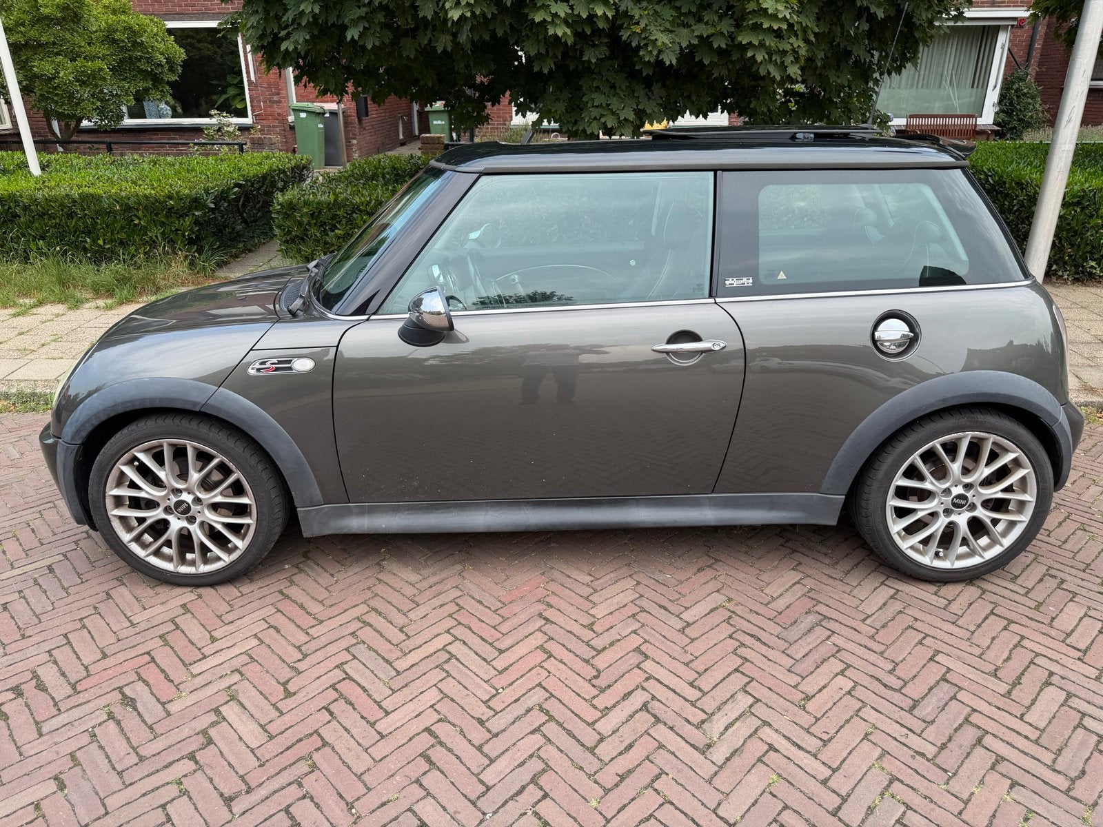 Mini 1.6 16V Cooper S 2006 Grijs, Auto's, Voorwielaandrijving, Zwart, 4 cilinders, 4 stoelen