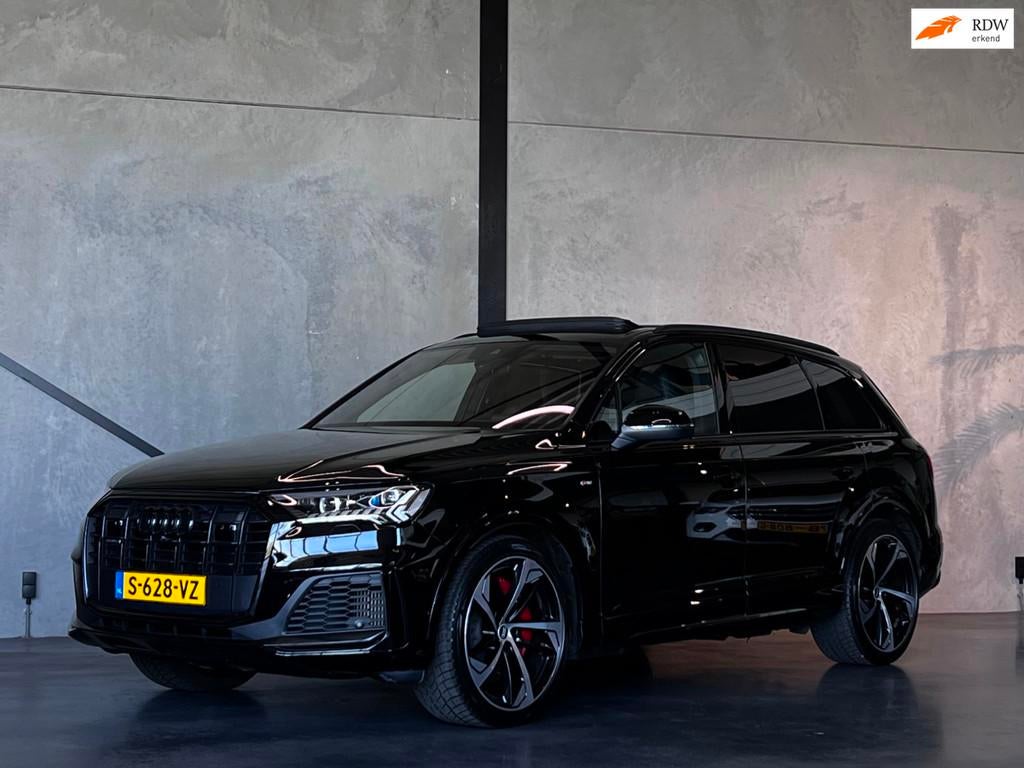 Audi Q7 60 TFSIe Comp. S, B&O,Nachtzicht,Pano,St.koel/massag, Auto's, Audi, Automaat, Gebruikt, 2995 cc, Zwart