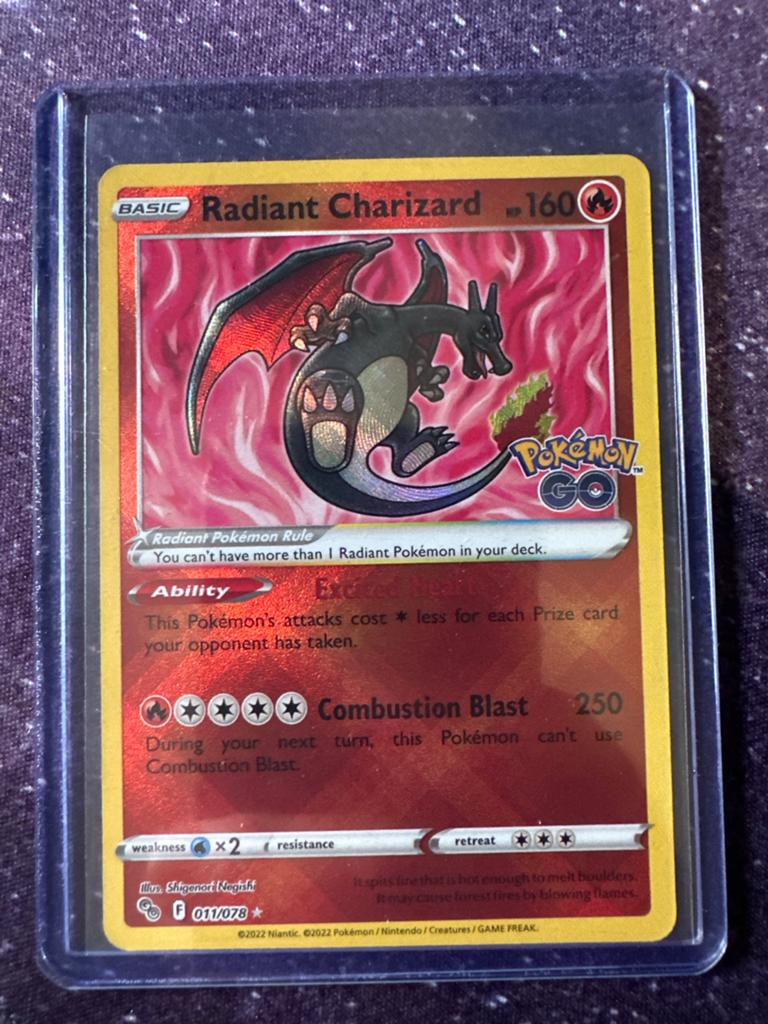 Radiant Charizard 011/078 Pokémon GO - Zeldzame Foil Kaart, Hobby en Vrije tijd, Verzamelkaartspellen | Pokémon, Ophalen of Verzenden