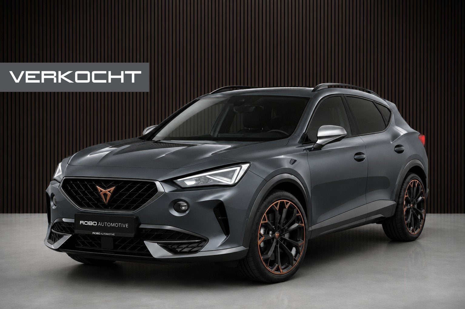 CUPRA Formentor 1.4 e-Hybrid VZ Copper Edition | Panoramadak, Gebruikt, Zwart, 4 cilinders, Formentor