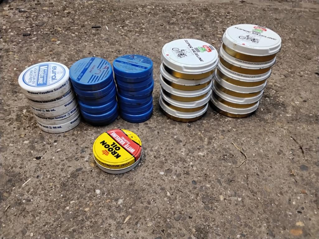NIEUWE BLIKJES VASELINE / WHITE PETROL, Ophalen of Verzenden, Nieuw