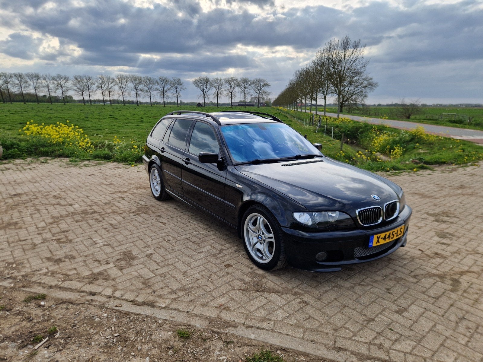 BMW 330i Touring M-Sport | 6-bak Handgeschakeld | 231 pk |, Auto's, BMW, Zwart, Stationwagon, Handgeschakeld, Particulier