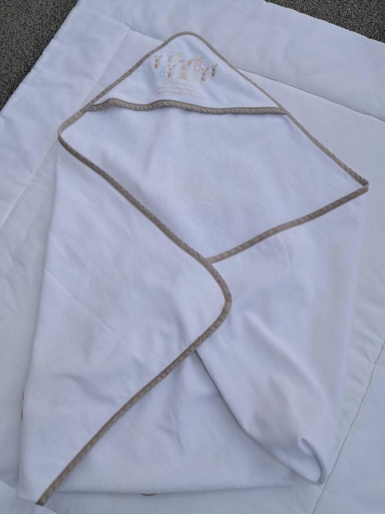 baby omslagdoek Wit met beige biesje, Ophalen of Verzenden, Zo goed als nieuw, Overige typen