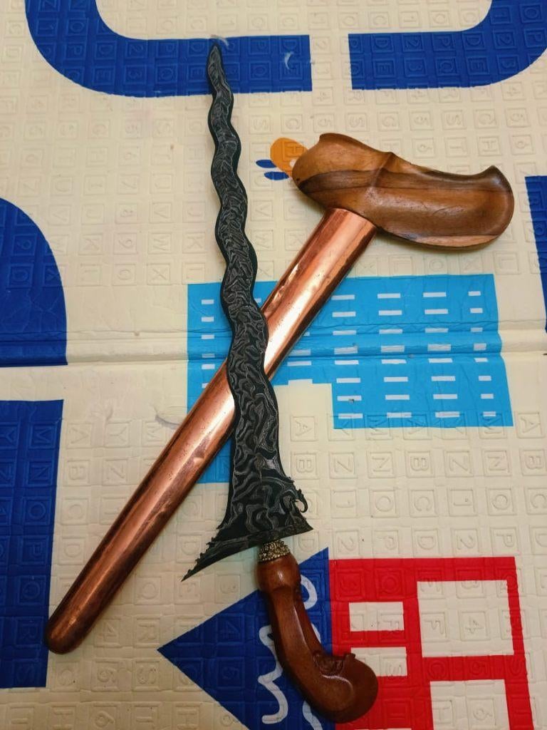 Antieke Keris Korowelang 13 Luk Pamor Kembang Lampes SVD53, Antiek en Kunst, Verzenden
