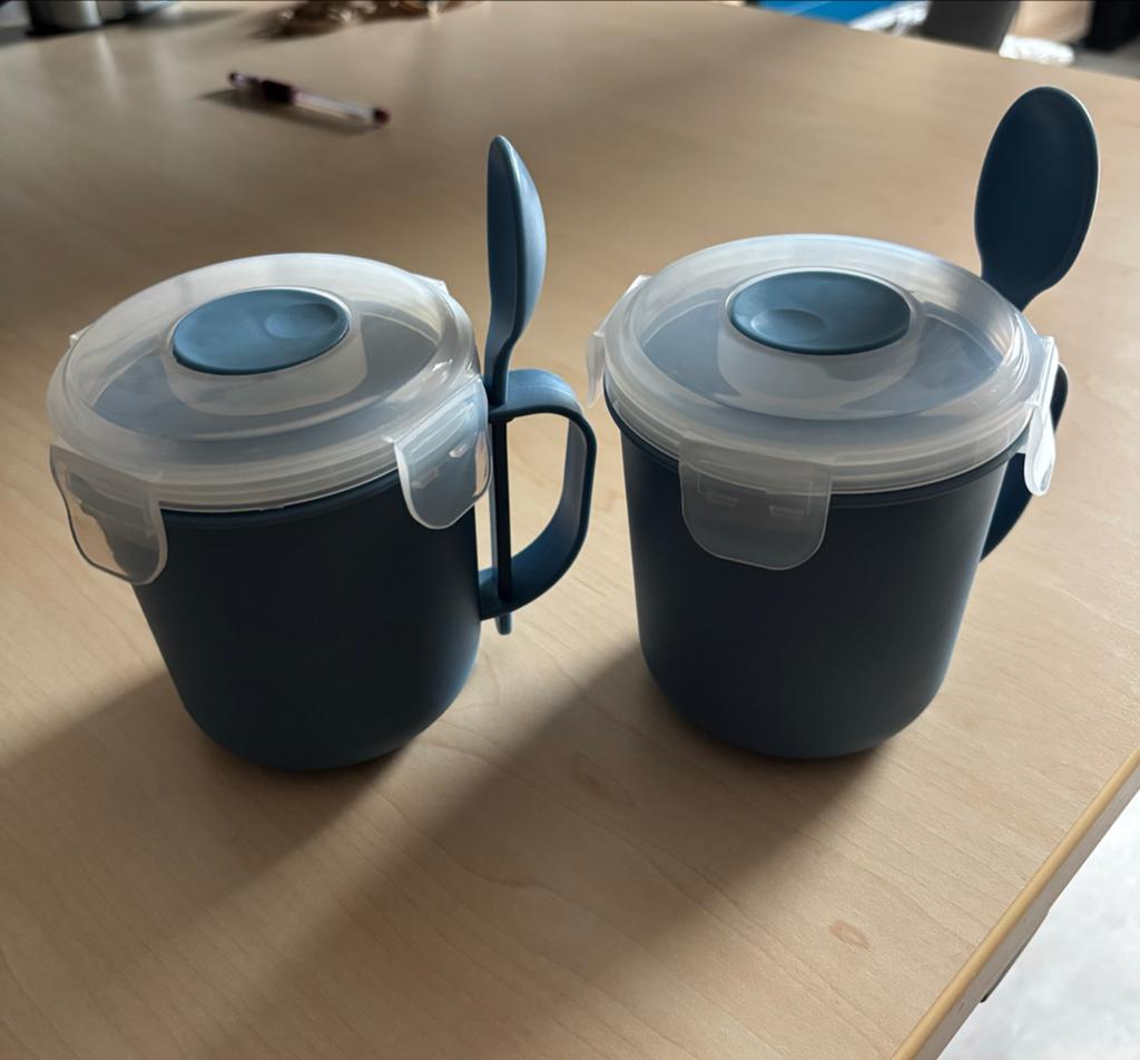 Handige Ontbijtbeker met Lepel - Ideaal voor Onderweg, Kunststof, Nieuw, Ophalen of Verzenden, Overige typen