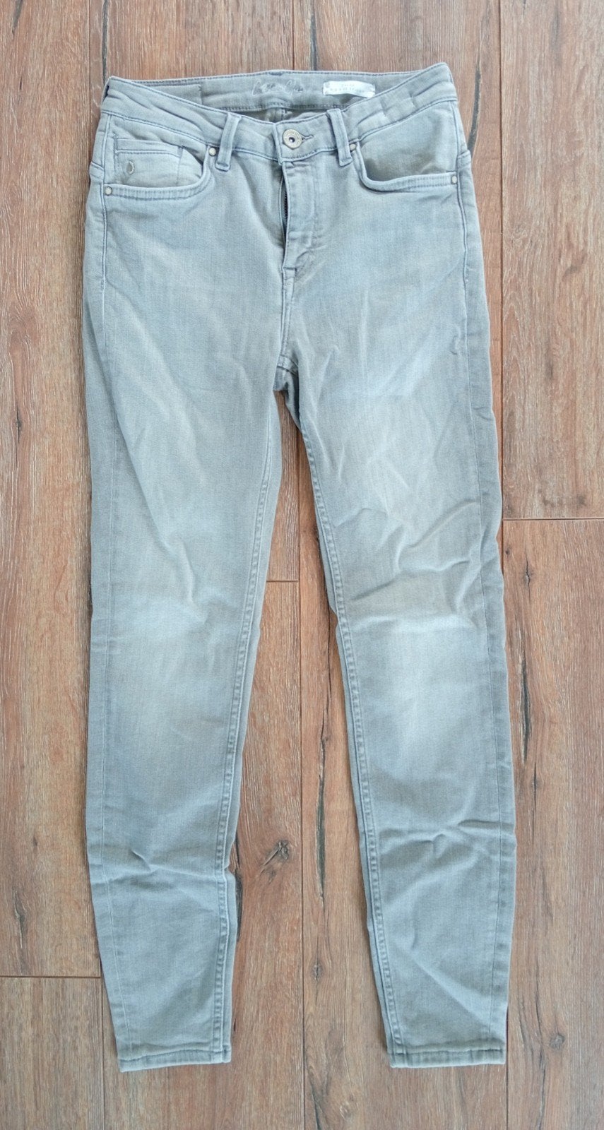 Cotton Club Lichtgrijze Spijkerbroek W27 L30, Ophalen of Verzenden, Zo goed als nieuw, Grijs, W27 (confectie 34) of kleiner