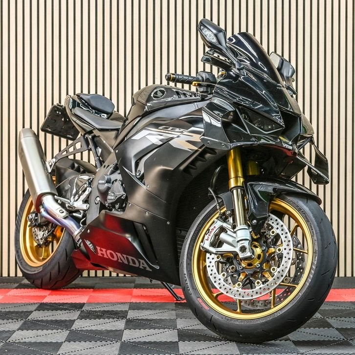 HONDA CBR 1000 RR-R FIREBLADE SP, HONDA, 4 cilinders, Bedrijf, Onbekend