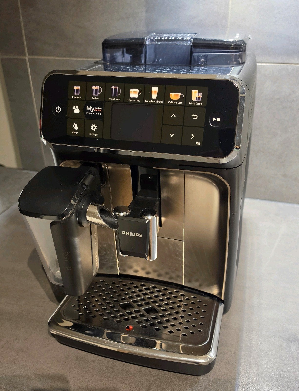Philips 5400 LatteGo Volautomatische Espressomachine - ZGAN, Ophalen, Afneembaar waterreservoir, Espresso apparaat, 10 kopjes of meer