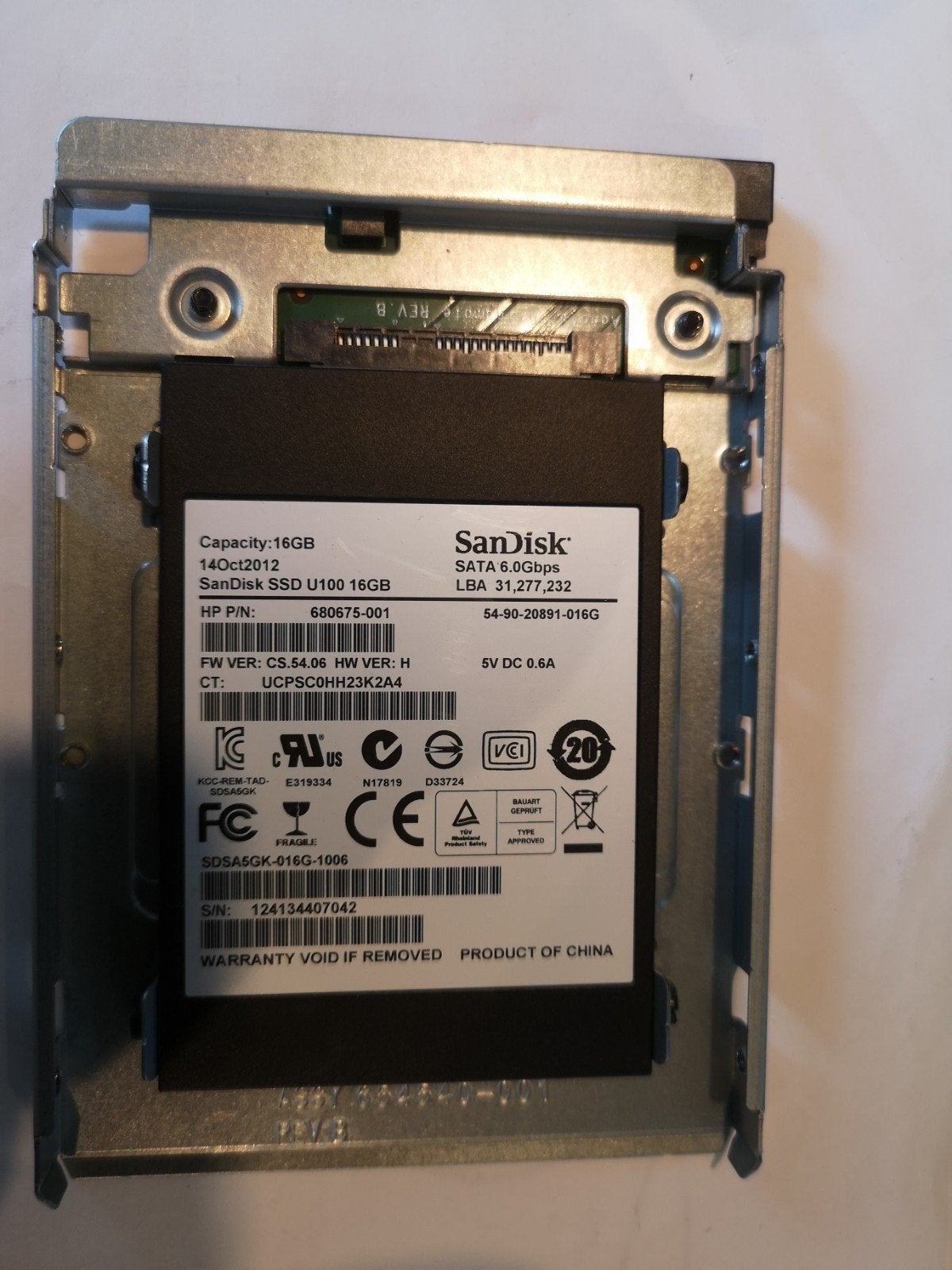 SanDisk SSD U100 16GB SATA 6.0Gbps - HP P/N: 680675-001, Intern, Gebruikt, Server, 16GB