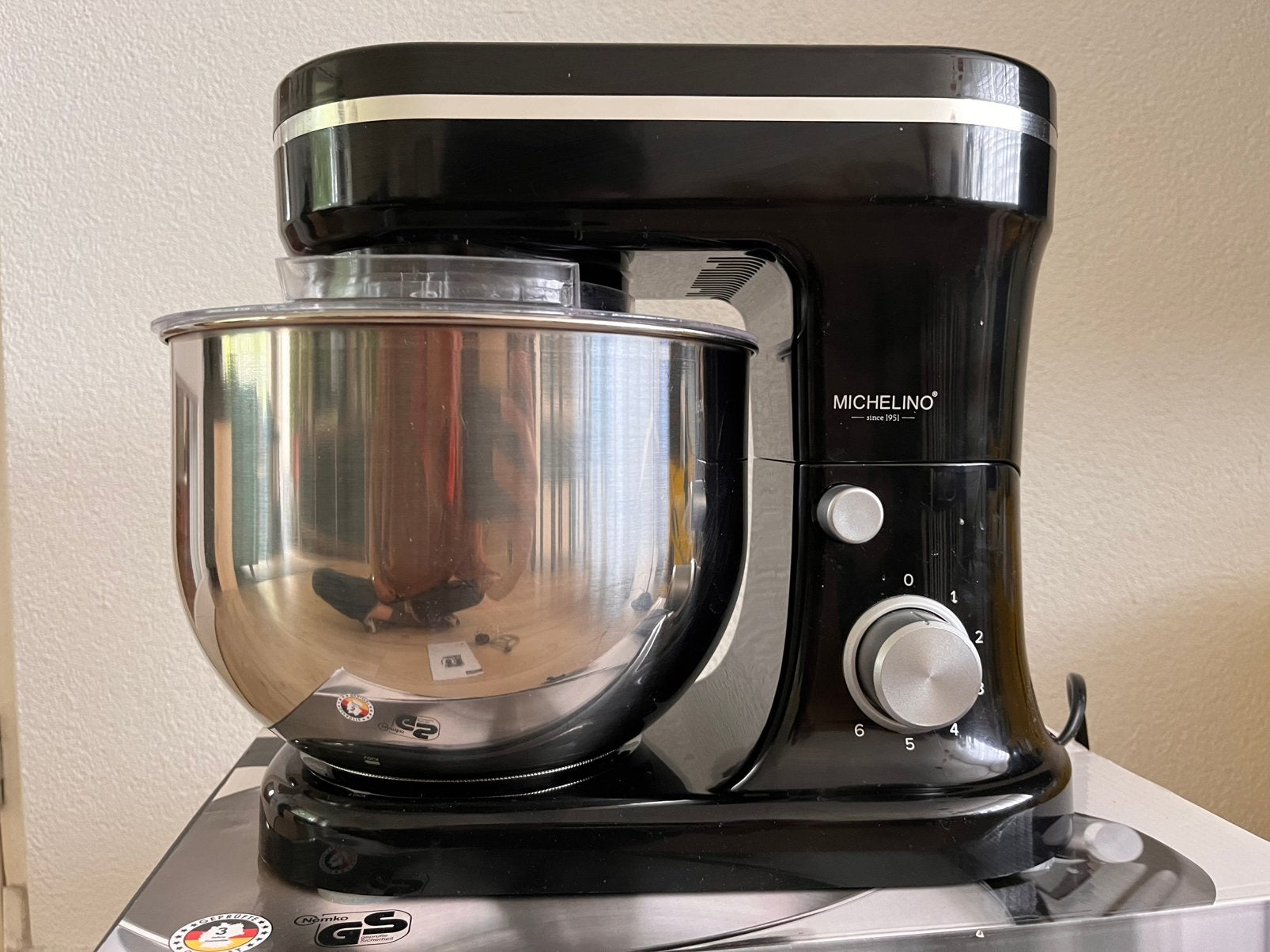 Keukenmachine zwart met rvs kom, 4 liter of meer, Ophalen of Verzenden, Gebruikt, 3 snelheden of meer