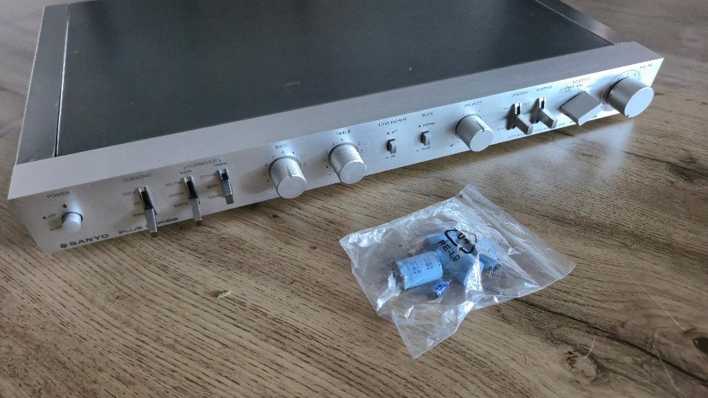 Sanyo Plus C55 Voorversterker Recapped MM/MC HiFi, Overige merken, Refurbished, Ophalen of Verzenden, Minder dan 60 watt