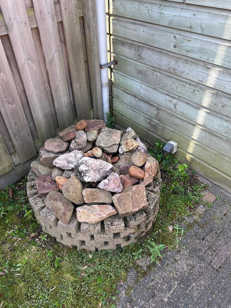 Fontein buiten - stenen - gratis afhalen, Tuin en Terras, Ophalen, Zo goed als nieuw, Beton, Fontein