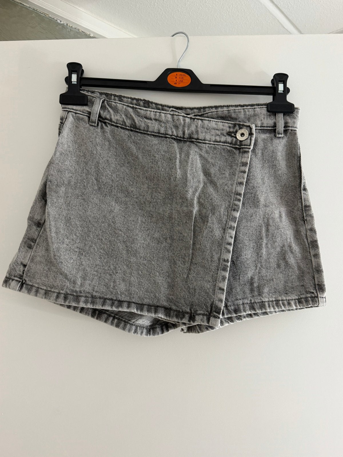 AMY & RIVY grijze denim skort XS, Kleding | Dames, Ophalen of Verzenden, Zo goed als nieuw, Maat 34 (XS) of kleiner, Grijs