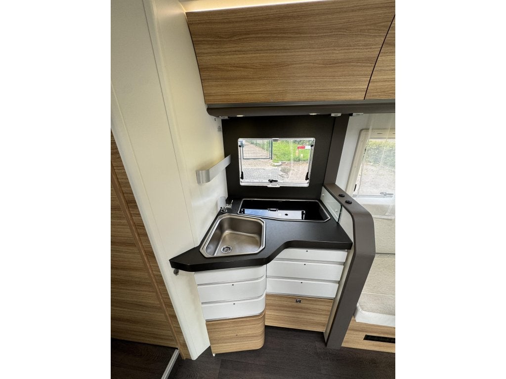 Foto 14 van Adria Sonic Plus I 700 DC - Dakairco!