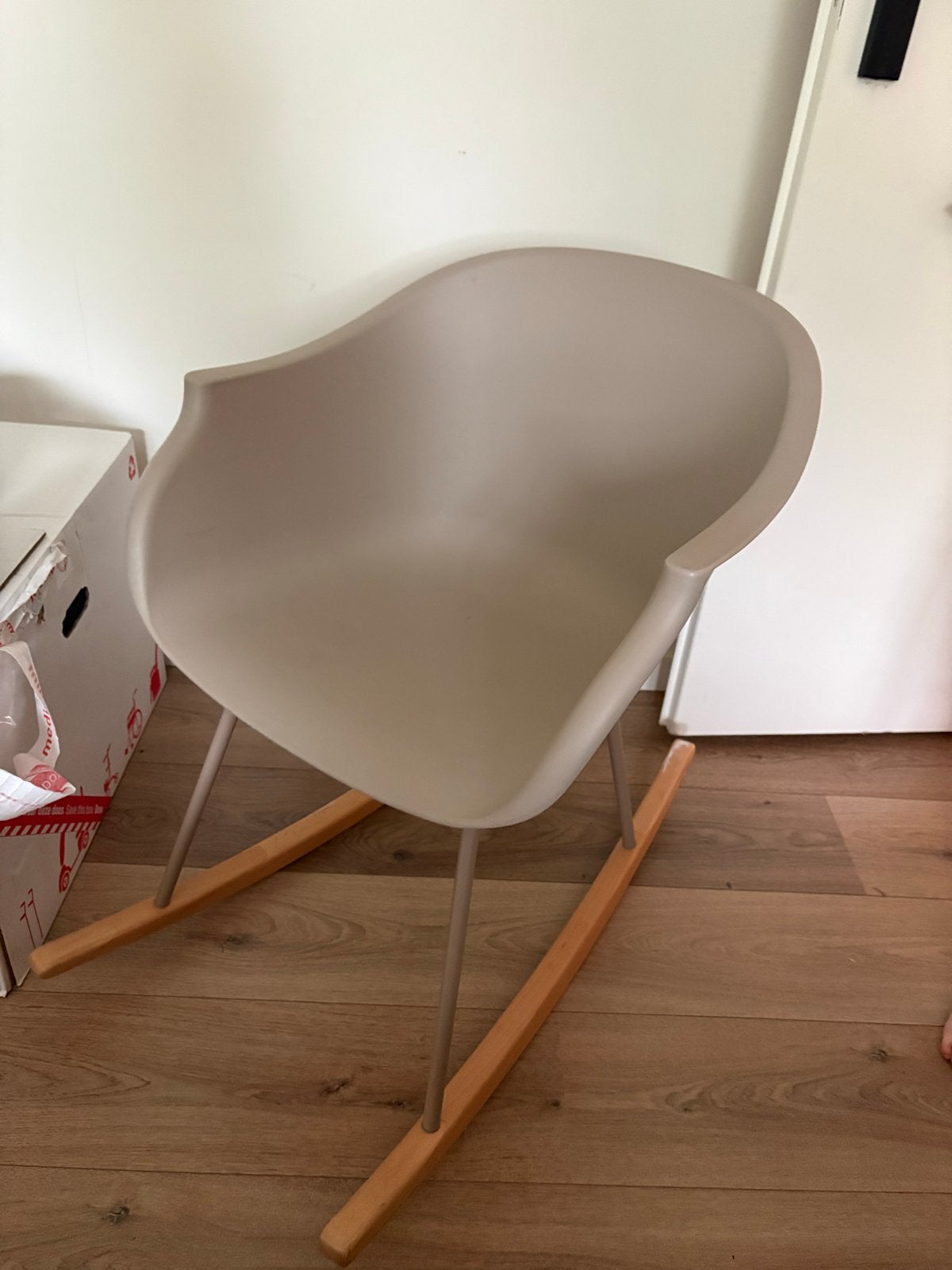 Schommelstoel, Huis en Inrichting, Stoelen, Overige kleuren, Zo goed als nieuw, Eén, Ophalen