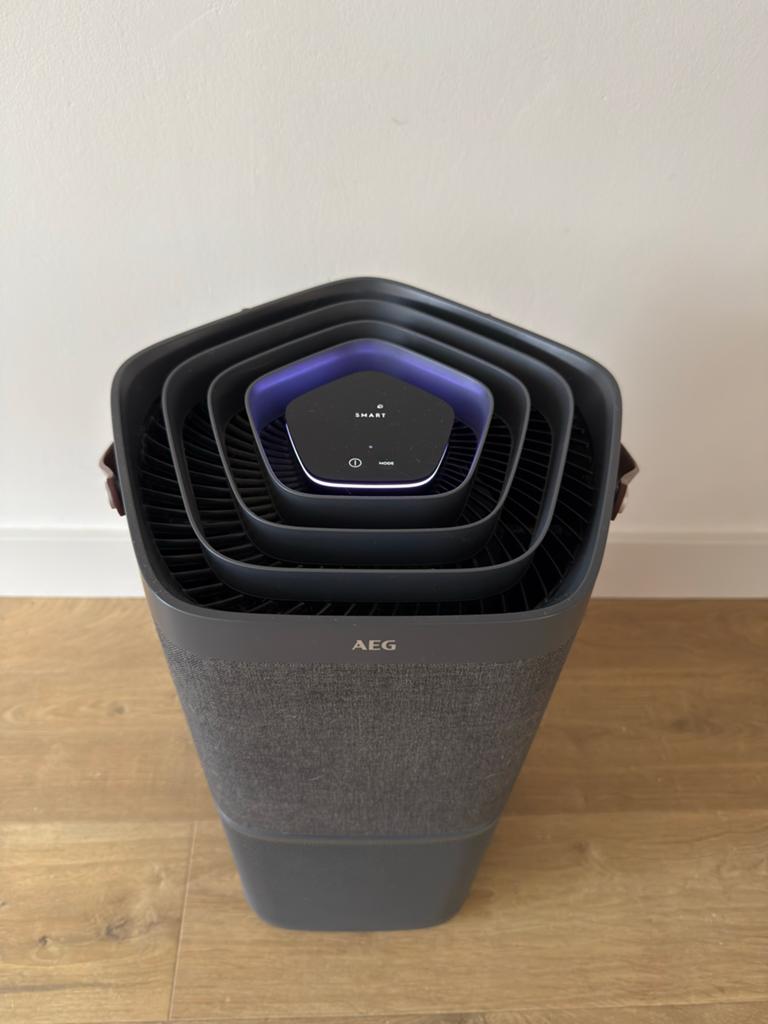 Zeer sterke AEG Luchtreiniger AX91-404DG - Zo goed als nieuw, Ophalen of Verzenden, Zo goed als nieuw, Luchtreiniger