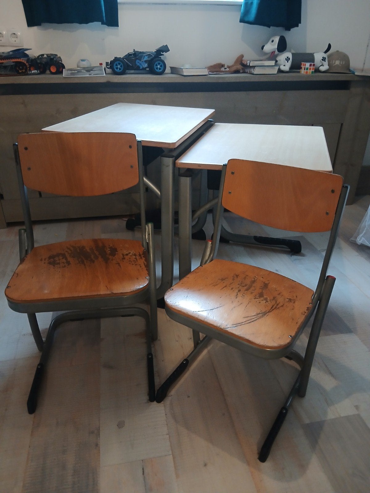 gratis basisschool bureau setje, Ophalen of Verzenden, Twee