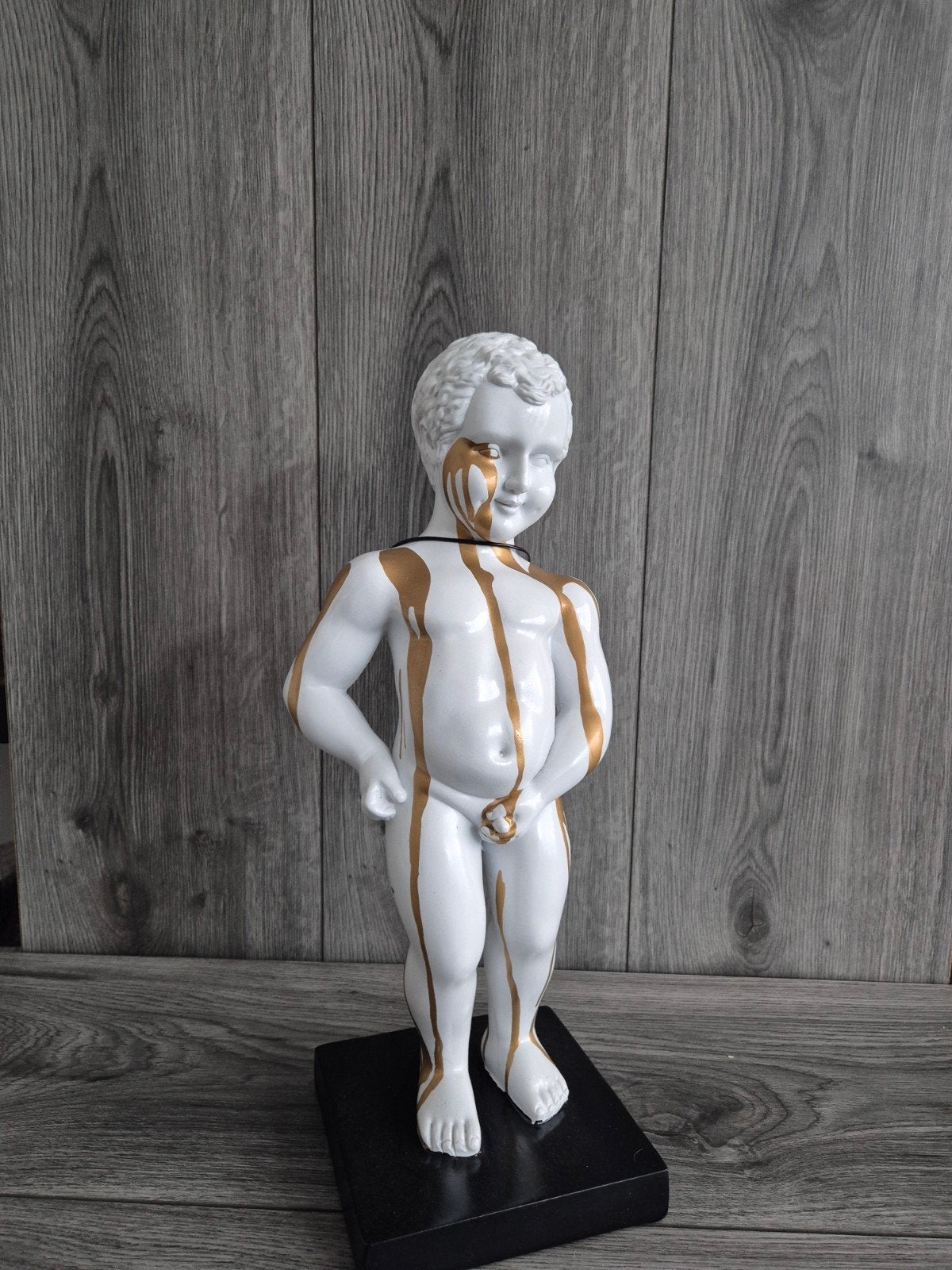 Manneke Pis beeld - 45 cm - Polyester, Ophalen, Kunststof, 20 - 50 cm, Op sokkel