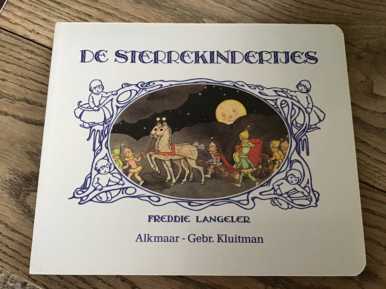 De Sterrekindertjes. Freddie Langeler. Kluitman., Boeken, Ophalen of Verzenden, Zo goed als nieuw